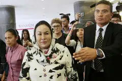 DITAHAN: Datin Rosmah ditahan SPRM ditahan berhubung siasatan terhadap projek tenaga solar kerajaan. - Foto THE STAR