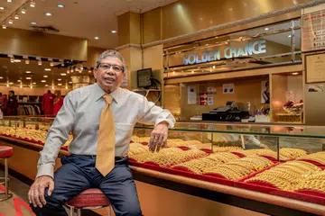 KEKAL KEUNTUNGAN: Ketua Pegawai Eksekutif Kumpulan Second Chance Properties Ltd (SCP), Encik Salleh Marican, berkata perniagaan emas SCP akan mengekalkan keuntungannya. Syarikat itu melaporkan keuntungan bersih selepas cukai sebanyak 38.46 peratus bagi tahun kewangan penuh berakhir 31 Ogos 2023 (FY23).