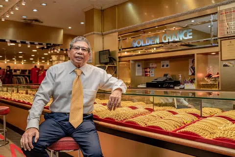 KEKAL KEUNTUNGAN: Ketua Pegawai Eksekutif Kumpulan Second Chance Properties Ltd (SCP), Encik Salleh Marican, berkata perniagaan emas SCP akan mengekalkan keuntungannya. Syarikat itu melaporkan keuntungan bersih selepas cukai sebanyak 38.46 peratus bagi tahun kewangan penuh berakhir 31 Ogos 2023 (FY23).