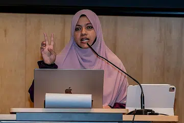 NIKMAT DIBERI ALLAH: Ustazah Shameen berkata kekayaan harta dan kemewahan dunia adalah antara sebahagian nikmat Allah swt yang dikurniakan untuk hamba-Nya. - Foto BM oleh NUR DIYANA TAHA