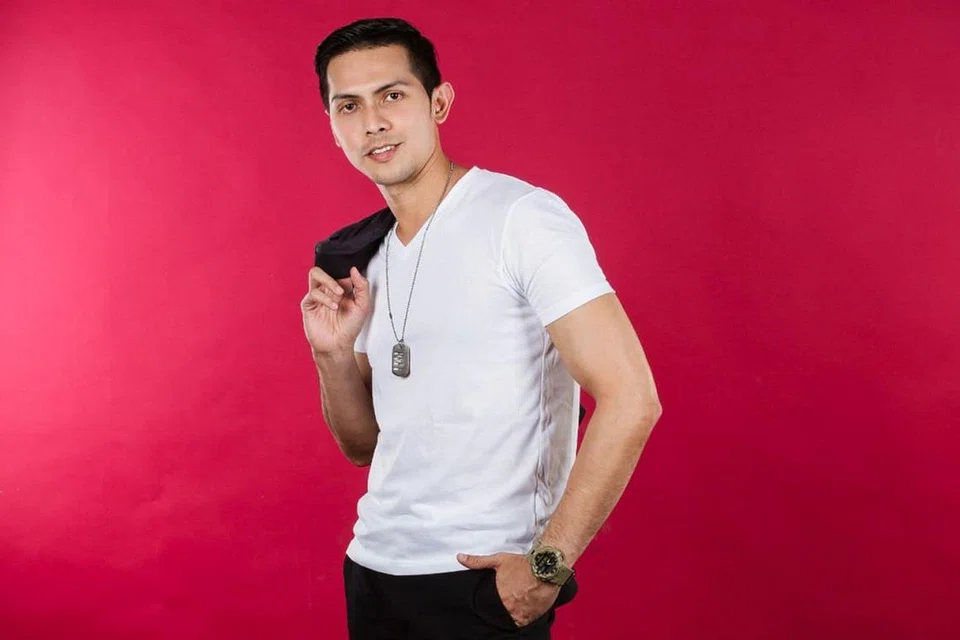 TAHUN BARU PEMBAWA REZEKI: Joe Kifly menyifatkan 2021 sebagai tahun pembuka rezeki buatnya apabila melahirkan single pertama 'Curang' esok dan menyambut cahaya mata ketiga. - Foto YAZ MEDIA PRODUCTION