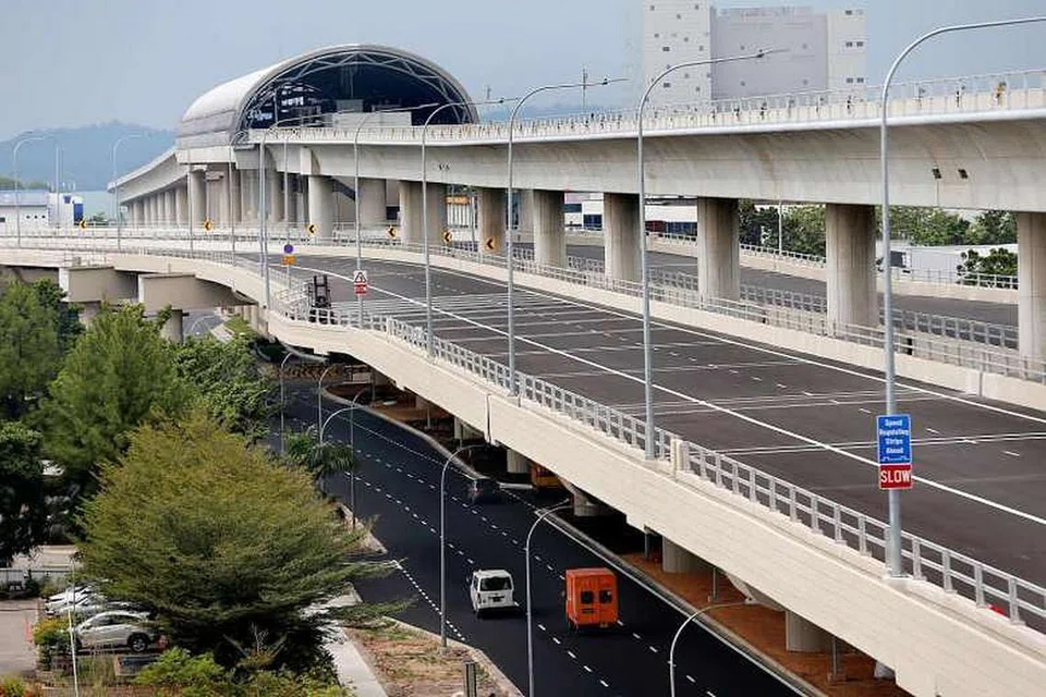 Laluan jejambat sepanjang 4.8km dari Tuas Road ke Tuas West Road akan dibuka pada 18 Feb 2017.