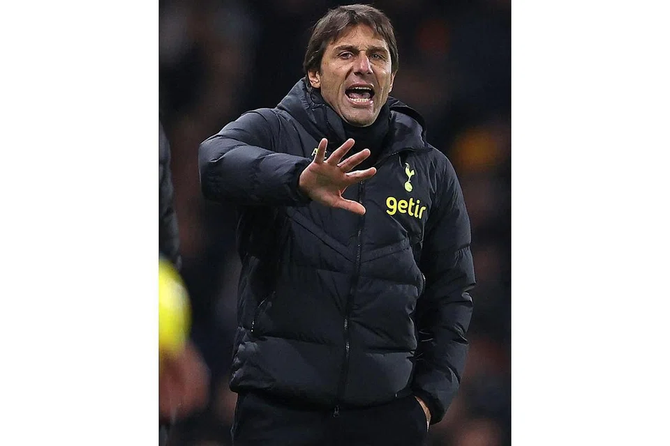 ANTONIO CONTE: Spurs tiada masa untuk memikirkan tentang pasukan lain. Saingan dalam liga ini amat sengit, jadi pasukan ini harus memikirkan tentang diri sendiri sahaja. - Foto AFP 