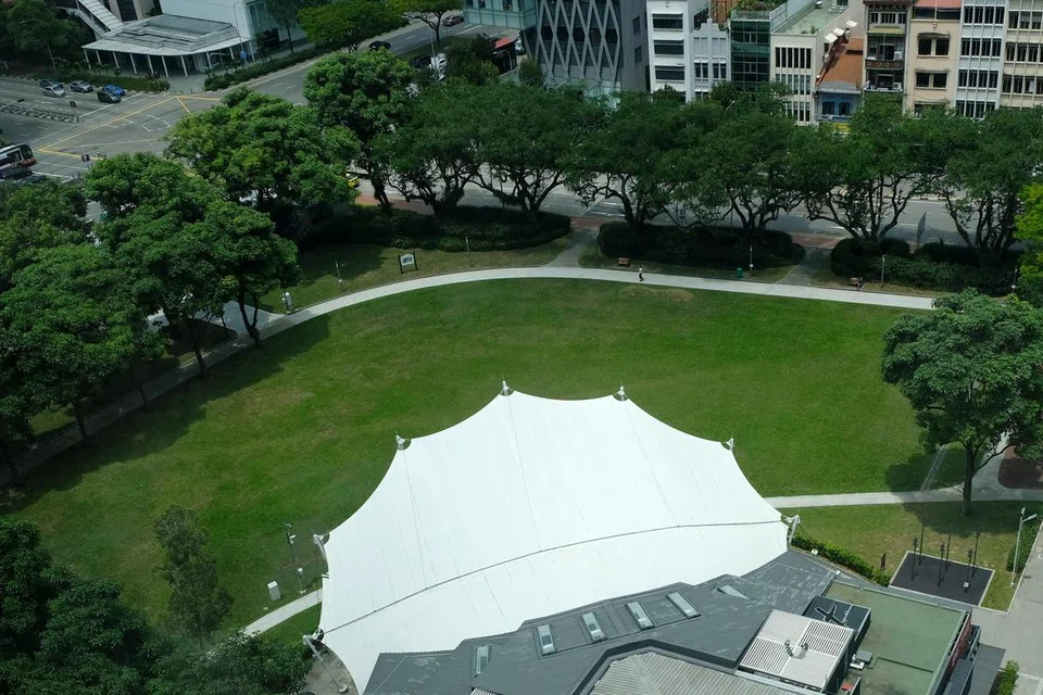 Mulai Hari Penamaan Calon, perhimpunan dan perarakan awam di Sudut Pidato akan digantung sementara, dan sebarang kegiatan di kawasan terbuka Hong Lim Park akan memerlukan permit polis. Rapat umum di stadium dan padang terbuka akan diadakan semula sepanjang tempoh berkempen bagi GE2025.