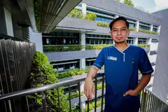 Dalam lima tahun Encik Muhammad Fairuz Suwandi bekerja di Hospital Masyarakat Yishun (YCH), beliau menasihatkan para karyawan yang mempertimbangkan peralihan kerjaya untuk mengamalkan sifat daya tahan dan sedia membuat penyesuaian dalam sekitaran yang mencabar. 