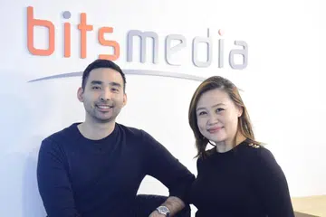 SANDANG JAWATAN BERSAMA: Cik Faradilla Abdullah (kanan) menyandang jawatan CEO bersama, di samping rakan sejawatannya, Encik Nik Emir Din. - Foto BITSMEDIA