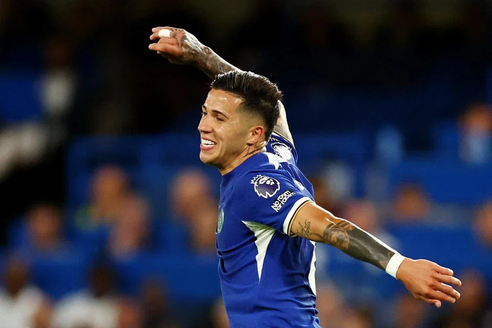 JADI WIRA: Enzo Fernandez menyelamatkan Chelsea daripada mengalami kekalahan mengejutkan semasa bertemu AFC Wimbledon apabila beliau masuk padang dan menjaringkan gol bagi pasukannya.