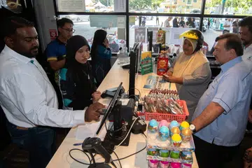 M’sia, habuan Sara, RM100
