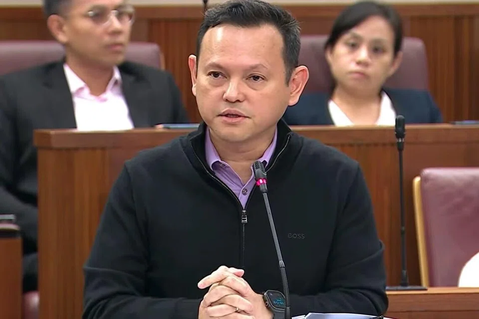 Zaqy Mohamad, kemampanan dan sekitaran