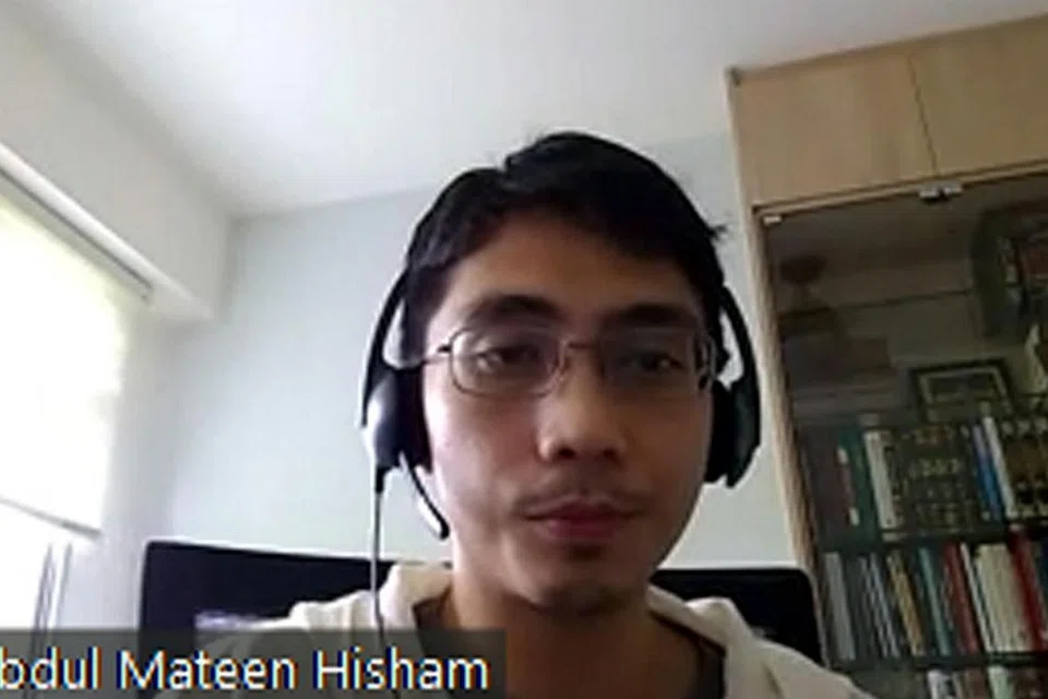 - Ustaz Muhammad Abdul Mateen Hisham, Pegawai Eksekutif di Muis (atas).