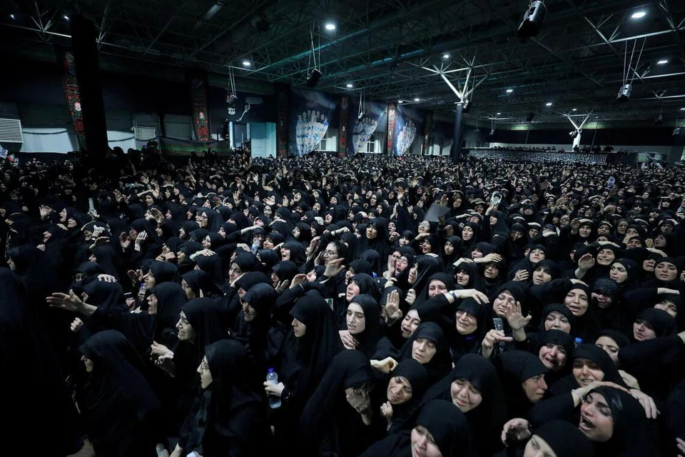 pengebumian iran