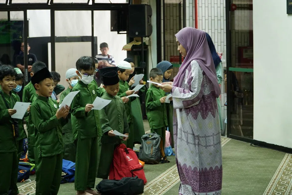 Kelas Asas Bimbingan Agama (KABA) Muhammadiyah menawarkan pendidikan asas Islam untuk pelajar di sekolah sekular.