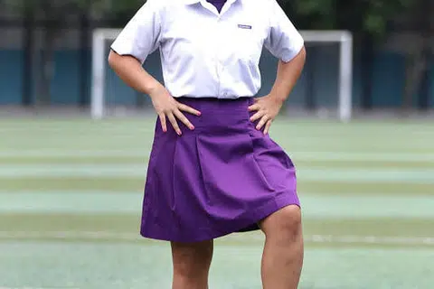 REBUT PELUANG KEEMASAN: Pemain bola sepak kebangsaan, Putri Nur Syaliza Sazali mencipta sejarah sebagai pemain bola sepak wanita pertama di Singapura yang ditawarkan biasiswa olahraga luar negara. Beliau mengambil pengajian pengurusan sukan di Universiti Cumberland di Tennessee, Amerika Syarikat. - Foto FAIL