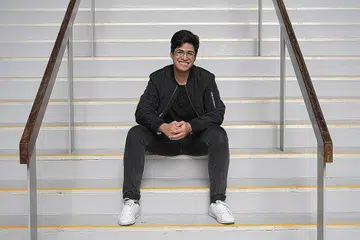 TEATER BERI INSPIRASI: Syed Harris Salim Albar mahu menjadikan menyelitkan mesej penting dalam setiap pementasan teater yang diterbitkannya. - Foto BH oleh NG SOR LUAN