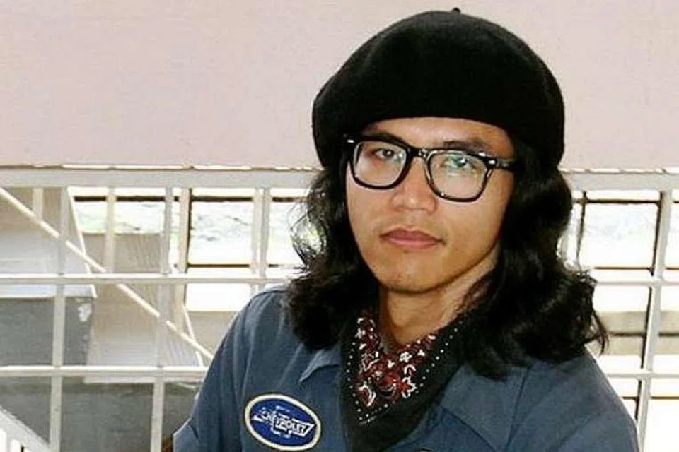 Fahmi Reza didakwa melanggar undang-undang multimedia dengan melukis karikutur Datuk Seri Najib Razak sebagai badut. 