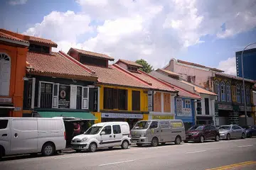 TERUS BEROPERASI: Islamic Restaurant terus beroperasi di premis barunya di 735 North Bridge Road, yang terletak beberapa unit dari premis lama di 745 North Bridge Road, yang digantung lesen oleh SFA baru-baru ini. - Foto BH oleh MARK CHEONG