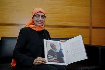 Profesor Madya Fatimah Lateef hadir dalam Majlis Kot Putih di Universiti Teknologi Nanyang (NTU) pada 14 Ogos, dengan buku bertajuk,  ‘History Taking History Making: Walking into Singapore’s Medical Story’, yang menyusuri sejarah kisah perubatan Singapura yang turut merakam perjalanannya sebagai seorang doktor dan ahli politik.