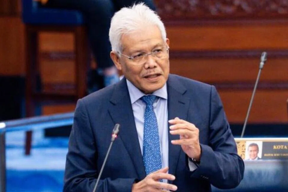 politik M’sia, Datuk Seri Hamzah Zainudin, Bersatu, pemecatan