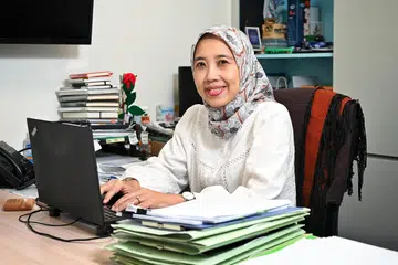 Ketua Pegawai Eksekutif Persatuan Pemudi Islam Singapura (PPIS), Cik Aidaroyani Adam, berkata peralihan dan peluasan perkhidmatan Strengthening Families Programme@Family Service Centre (FAM@FSC) (PPIS) akan membolehkan lebih ramai keluarga dari pelbagai latar belakang mendapat sokongan yang menyeluruh.