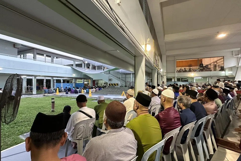 Pelaksanaan solat Hari Raya Aidilfitri di bekas Sekolah Menengah North View sebagai penutup tirai Ramadan 2025. 
