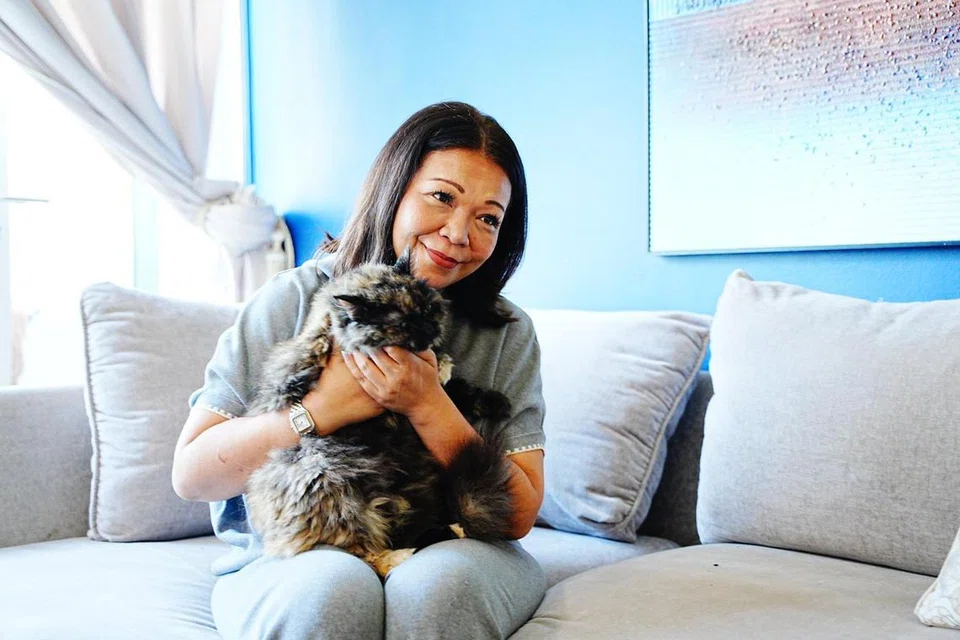 Setiap bulan, Cik Norliza Kamardin, mengeluarkan $4,000 daripada wangnya sendiri untuk mengembiri, merawat, dan memberi makan kepada kucing jagaannya.