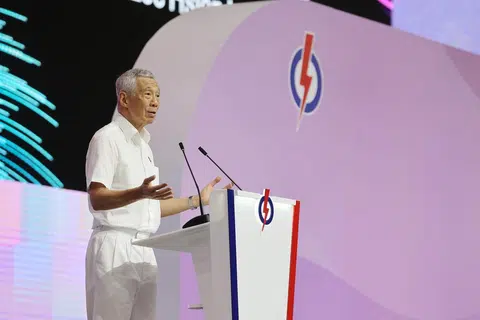Menteri Kanan yang juga Setiausaha Agung PAP, Encik Lee Hsien Loong, berucap dalam Persidangan PAP pada 24 November di Singapore Expo.