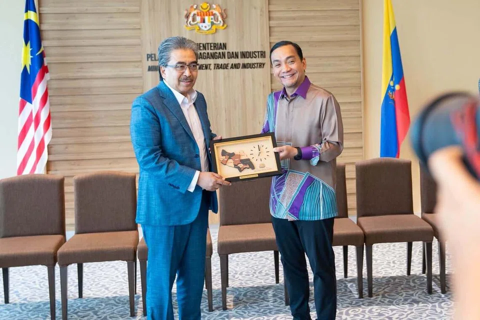 Malaysia, Johor, Onn Hafiz Ghazi, pekerjaan