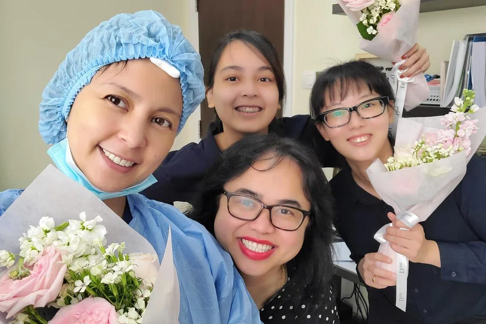 PERANCANGAN STRATEGIK 2024: Dr Nurhidayati Suphan (tengah bawah) bersama pasukan sekerja dari Pusat Pakar Pacific Healthcare turut melakar pelan kesihatan yang menyeluruh dalam memberikan mutu jagaan kesihatan terbaik kepada pesakit.