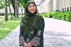 Penolong Ketua (Bahasa Melayu) bagi Kumpulan Akademik Bahasa dan Budaya Asia di Institut Pendidikan Nasional (NIE), Dr Sa’eda Buang, sudah lebih dua dekad mencurah bakti dalam bidang pendidikan guru dan kesusasteraan Melayu.