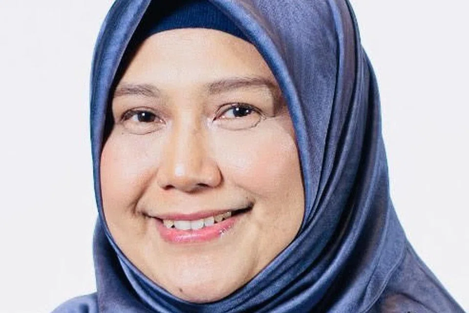 PERKHIDMATAN TERSEDIA: Cik Maszita Mohammad, menerangkan bahawa antara khidmat yang ingin diberikan oleh masjid tersebut ialah menjadikannya sebagai tempat Raudhatul Quran dan Galeri Islam Harmoni. 