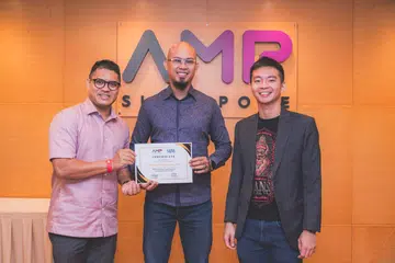 Program Bantuan Pilih-Latih-Pekerjaan (Step), hasil kerjasama, AMP Singapura, Institut SANS, teknologi, kecerdasan buatan (AI), program, keselamatan siber, Encik Muhammad Termidzi Azmi, Naib Pengerusi AMP Singapura, Dr Mohd Noordin Yusuff Marican