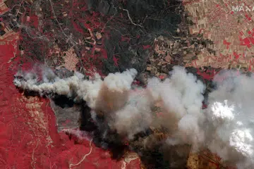 API KIAN MARAK: Imej satelit menunjukkan asap berkepul  menghampiri kawasan Alexandroupolis sedang Greece diancam kebakaran hutan yang kini sudah mula merebak ke beberapa pinggir bandar ibu kotanya, Athens.