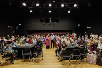 Para peserta Projek Warganegara memilih satu daripada sembilan tema untuk mencetuskan kembali kenangan mereka tentang kehidupan pada tahun-tahun awal Singapura, sebelum menulis pengalaman tersebut dalam kad cerita dan merakam kisah mereka. Sesi pada 26 September melibatkan 92 peserta di Pusat Warisan Melayu. 