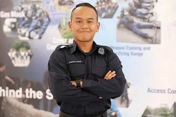 SETIAP TANDA TANYA TERJAWAB: Walaupun dahulu pernah mempersoal tugas sebenar anggota polis, SC Shafwatuddin kini memahami peranan dan tanggungjawab yang perlu dipikul setiap anggota SPF. - Foto THE STRAITS TIMES