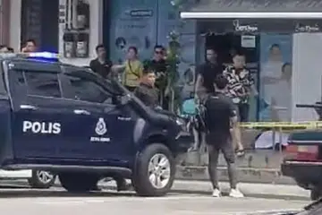 Seorang lelaki berusia 40 tahun maut ditembak di hadapan sebuah restoran di Taman Setia Indah, Johor Bahru, pada 8 Januari.