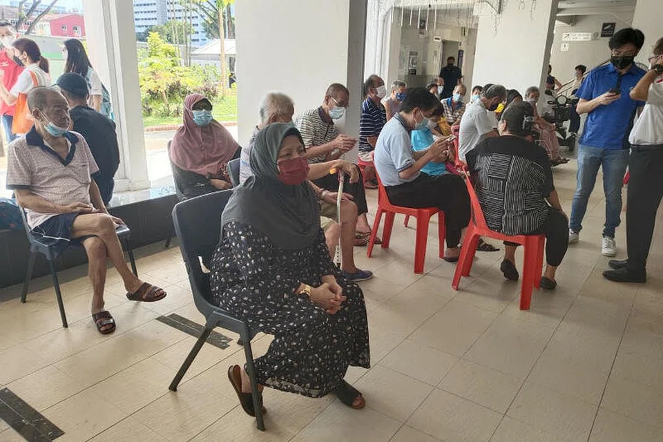 CABARAN EMOSI: Satu kajian oleh NUHS menunjukkan bahawa warga emas menghadapi cabaran emosi disebabkan hubungan sosial yang terhad semasa pandemik Covid-19. 