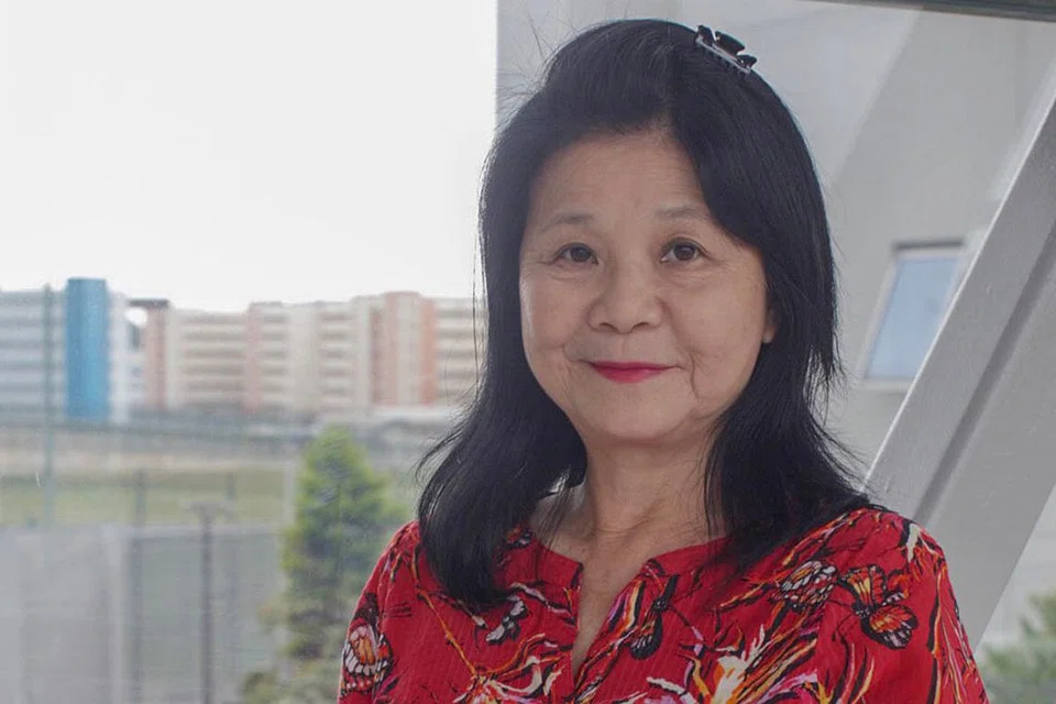 JADI TEMAN KEPADA BANDUAN: Cik May Hui mempunyai pengalaman 17 tahun sebagai pendamping kepada banduan. - Foto BM oleh IQBAL FAIZAL