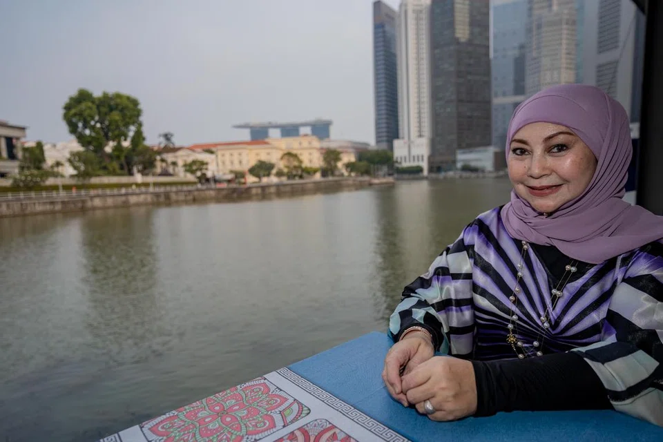MASIH GIAT: Nenek 11 cucu ini tetap menawan dan masih lagi berkarya dan membuat persembahan korporat. 