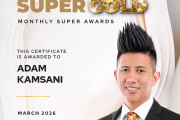 Dengan kapsyen,“Model kalendar bulan Mac: Mr High Selling Mohawk” telah mencuri perhatian ramai sehingga meraih lebih 8,000 tanda suka.