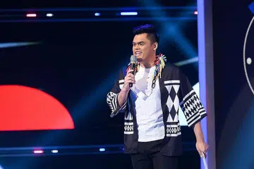 SAHUT CABARAN BARU: Hafidz Rahman yang sebelum ini dikenali sebagai 'Bonda Bedah' dalam sketsa media sosial, ingin timba seberapa banyak ilmu seni dengan menjadi pengacara bersama rancangan hiburan 'Berani Nyanyi?', penggerak podcast kisah seram mahupun pempengaruh TikTok. - Foto DUA M