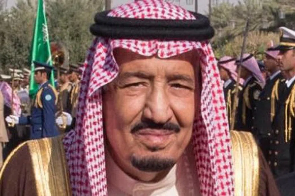 RAJA SALMAN: Antara lain memulakan langkah mengurangkan defisit negara dan menangani ancaman militan. - Foto REUTERS