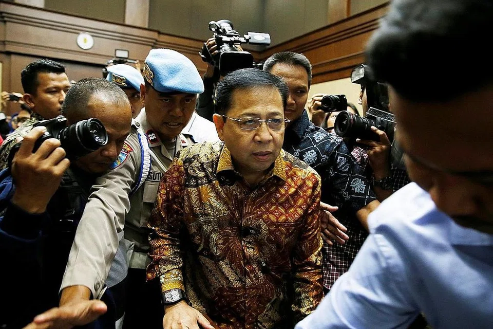 DIDAPATI BERSALAH: Setya Novanto yang didapati bersalah dalam skandal rasuah melibatkan kontrak pemerintah untuk memperkenalkan kad pengenalan elektronik telah dipenjara 15 tahun. - Foto REUTERS.
