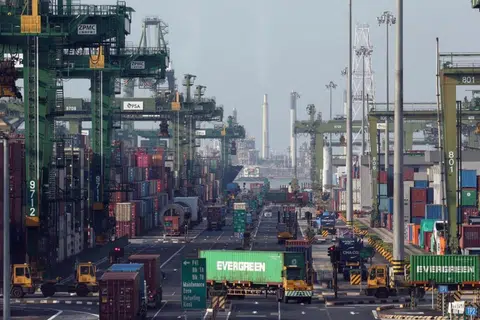 Pelabur dan pembekal perkhidmatan Singapura akan menikmati peraturan yang lebih liberal dan telus untuk melabur dan berdagang dengan China.