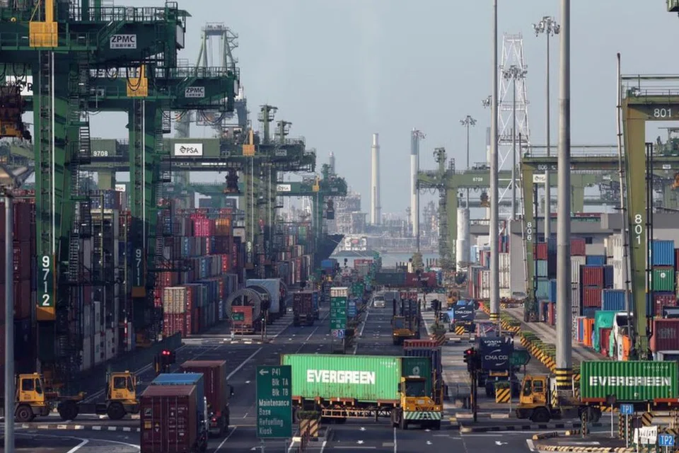 Pelabur dan pembekal perkhidmatan Singapura akan menikmati peraturan yang lebih liberal dan telus untuk melabur dan berdagang dengan China.