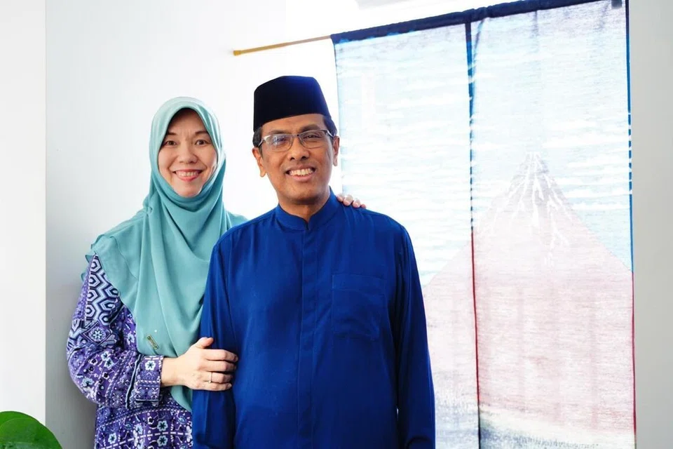 Cik Keiko Soeda Abdullah (kiri) telah bernikah dengan suaminya, Encik Yacob Hussain pada 1997. 