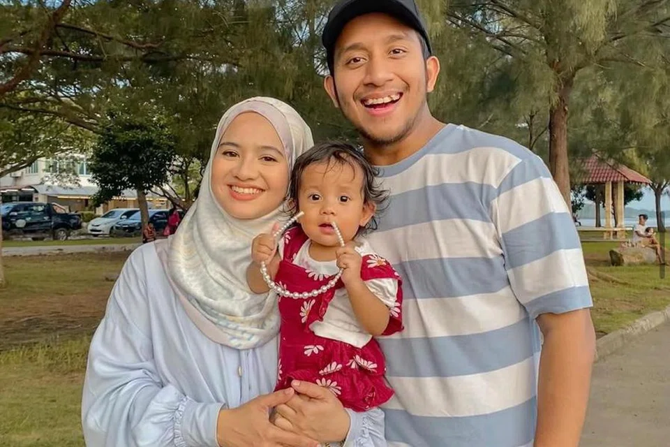 Encik Muhammad Aiman Aliff Shahrom, 28 tahun, yang bekerja di syarikat besar di Singapura merasai penyusutan jumlah pendapatan ketika nilai ringgit menguat berbanding dolar Singapura.