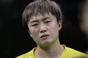 Persatuan Ping Pong Singapura (STTA) berkata Feng, pemain keenam terbaik di dunia, tidak sesuai dalam rancangan rejuvenasi persatuan itu bagi sukan tersebut di sini. 