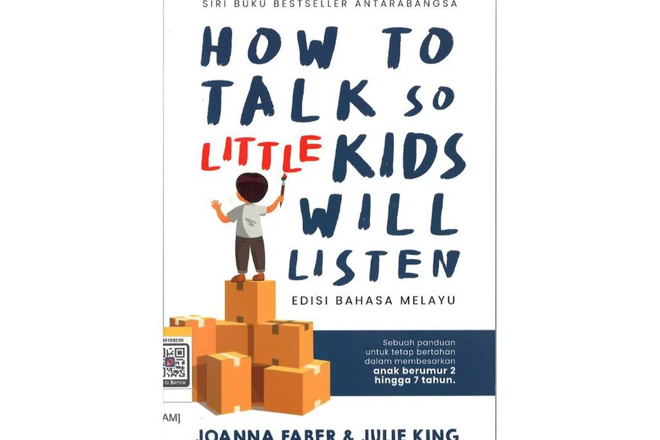 ‘How to Talk So Little Kids Will Listen’ (Edisi Bahasa Melayu)

Buku yang disediakan dalam edisi bahasa Melayu ini menawarkan alat dan petua komunikasi berkesan untuk ibu bapa kanak-kanak berusia dua hingga tujuh tahun. Berdasarkan pengalaman bengkel komunikasi penulis, ia membantu ibu bapa menghadapi tingkah laku mencabar anak kecil dan membimbing mereka menjadi lebih berdikari, bekerjasama dan mahir berkomunikasi.

Nombor Panggilan: 649.12 FAB [FAM]