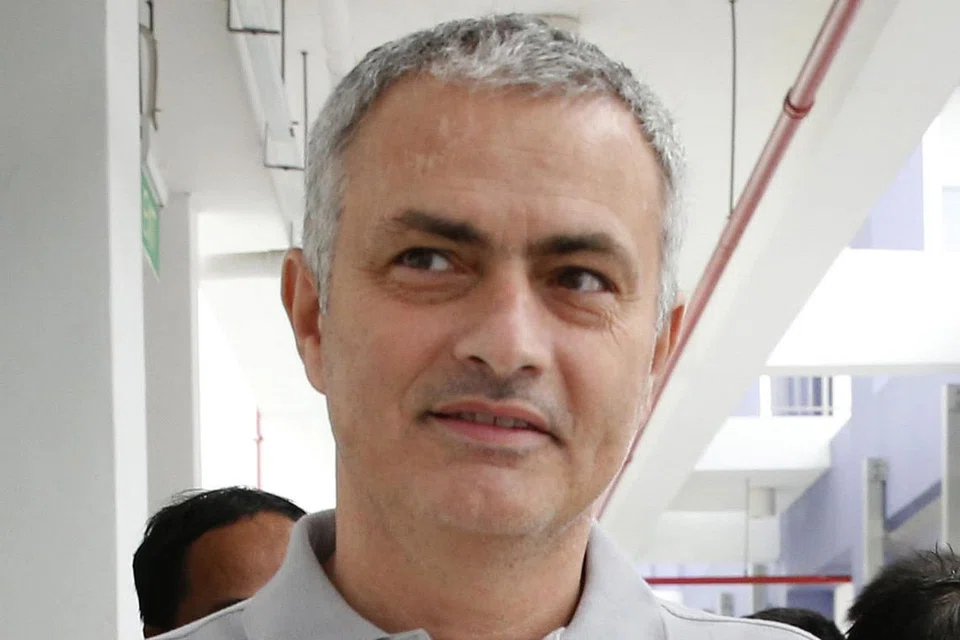 JOSE MOURINHO: Jurulatih yang meraih pendapatan tertinggi. 
