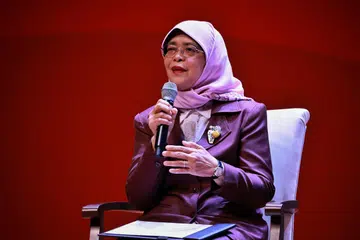 KONGSI TENTANG DIPLOMASI: Presiden Halimah Yacob berkata tugas diplomasi hari ini jauh lebih kompleks disebabkan keadaan dunia di mana terdapat peningkatan sentimen perlindungan,  tertutup dan nasionalis. 